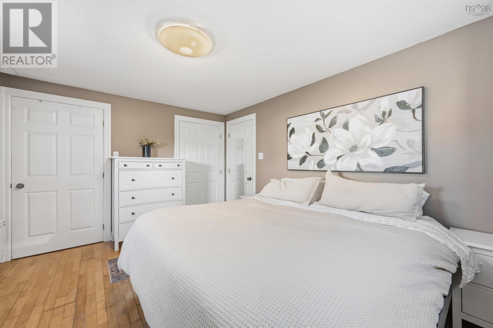 Property 23 of 50 of 21 Walker Street