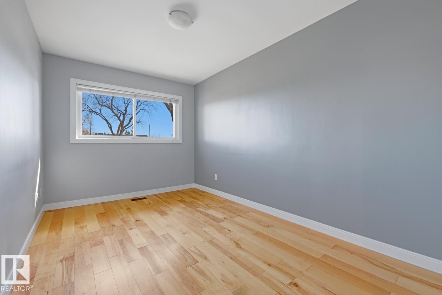 10612 79 ST NW - 14