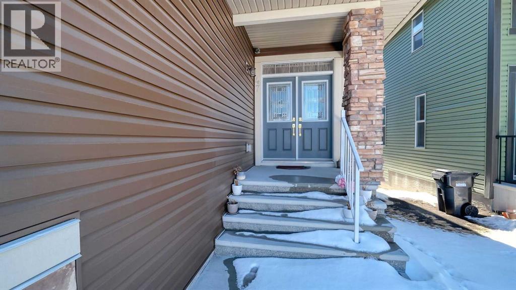 47 SADDLELAKE WAY NE - Image 3