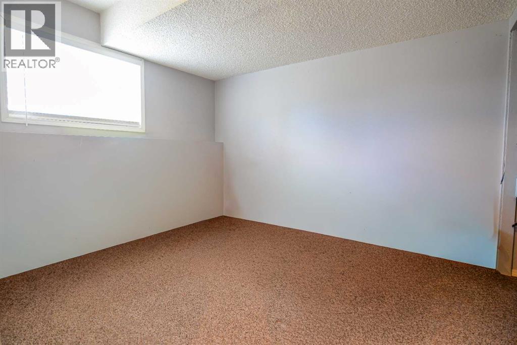 #4 33 STONEGATE DRIVE NW - 29