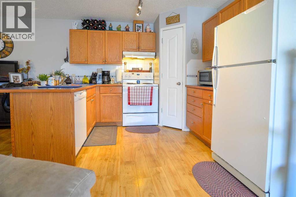 #4 33 STONEGATE DRIVE NW - 9