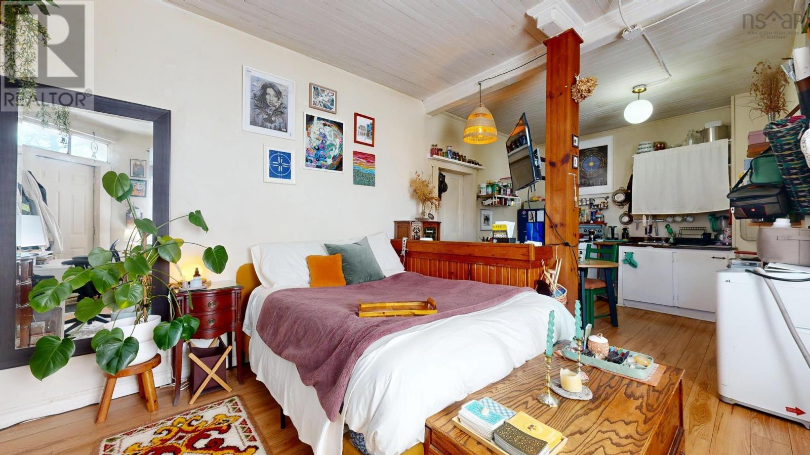 2683-2687 FULLER TERRACE - 8