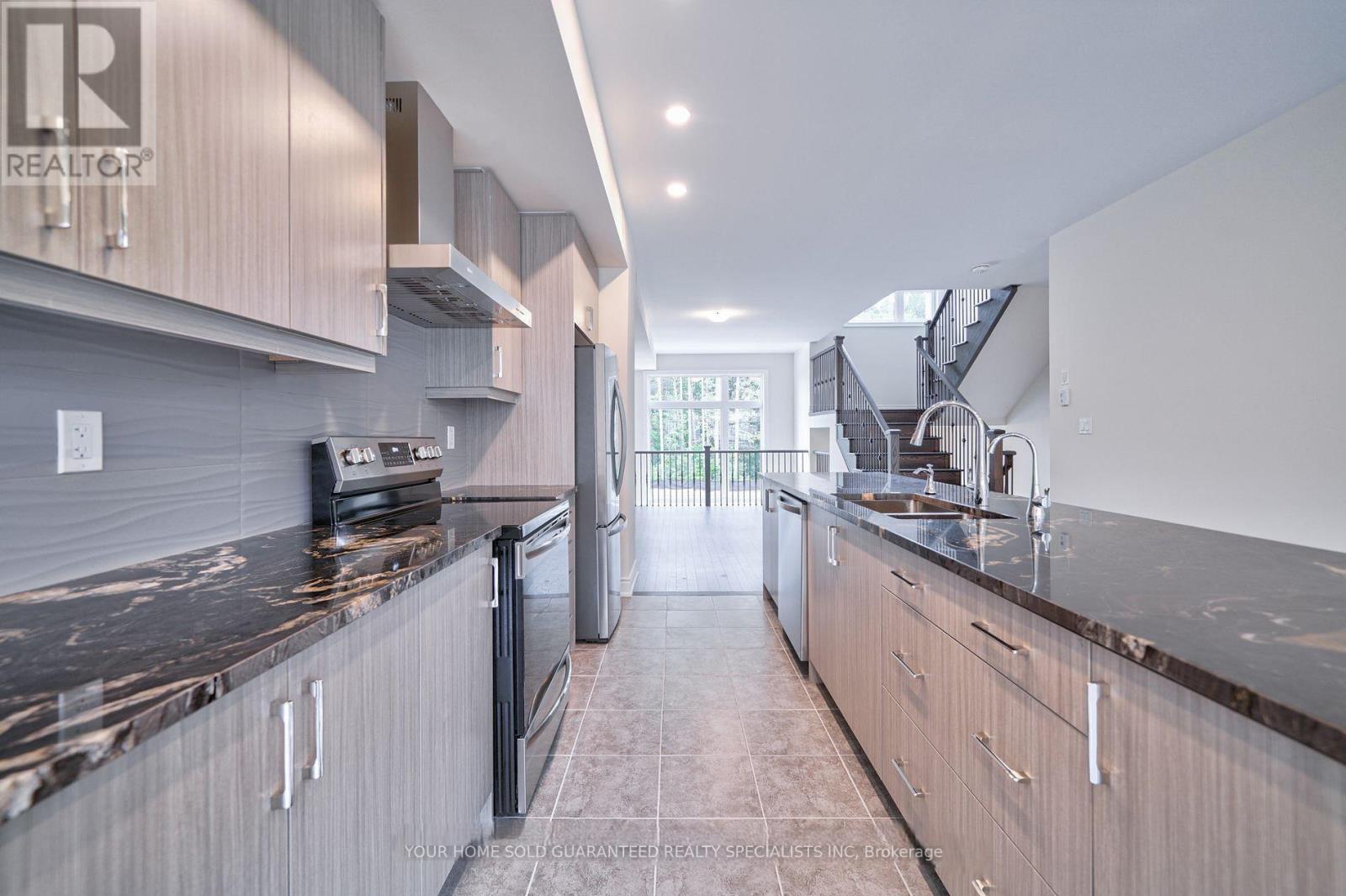 14 BENNINGTON ROAD - 12