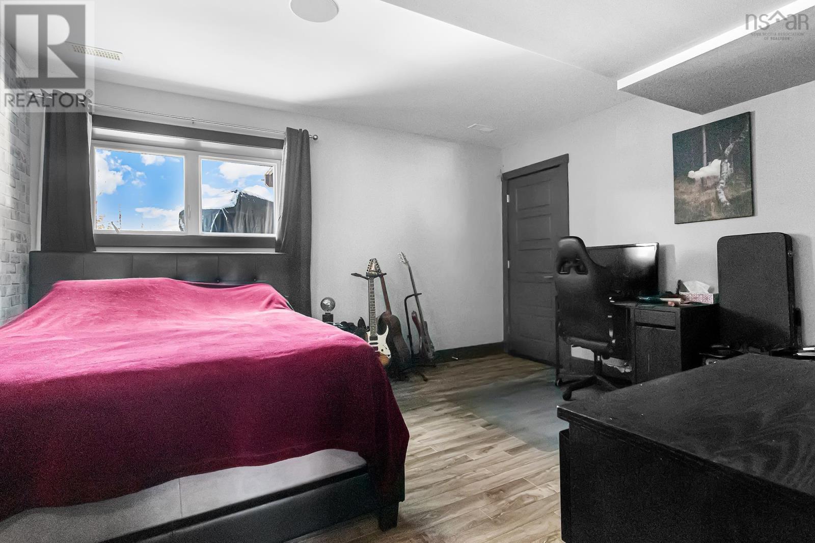 Property 14 of 50 of 266 Kernwood Drive