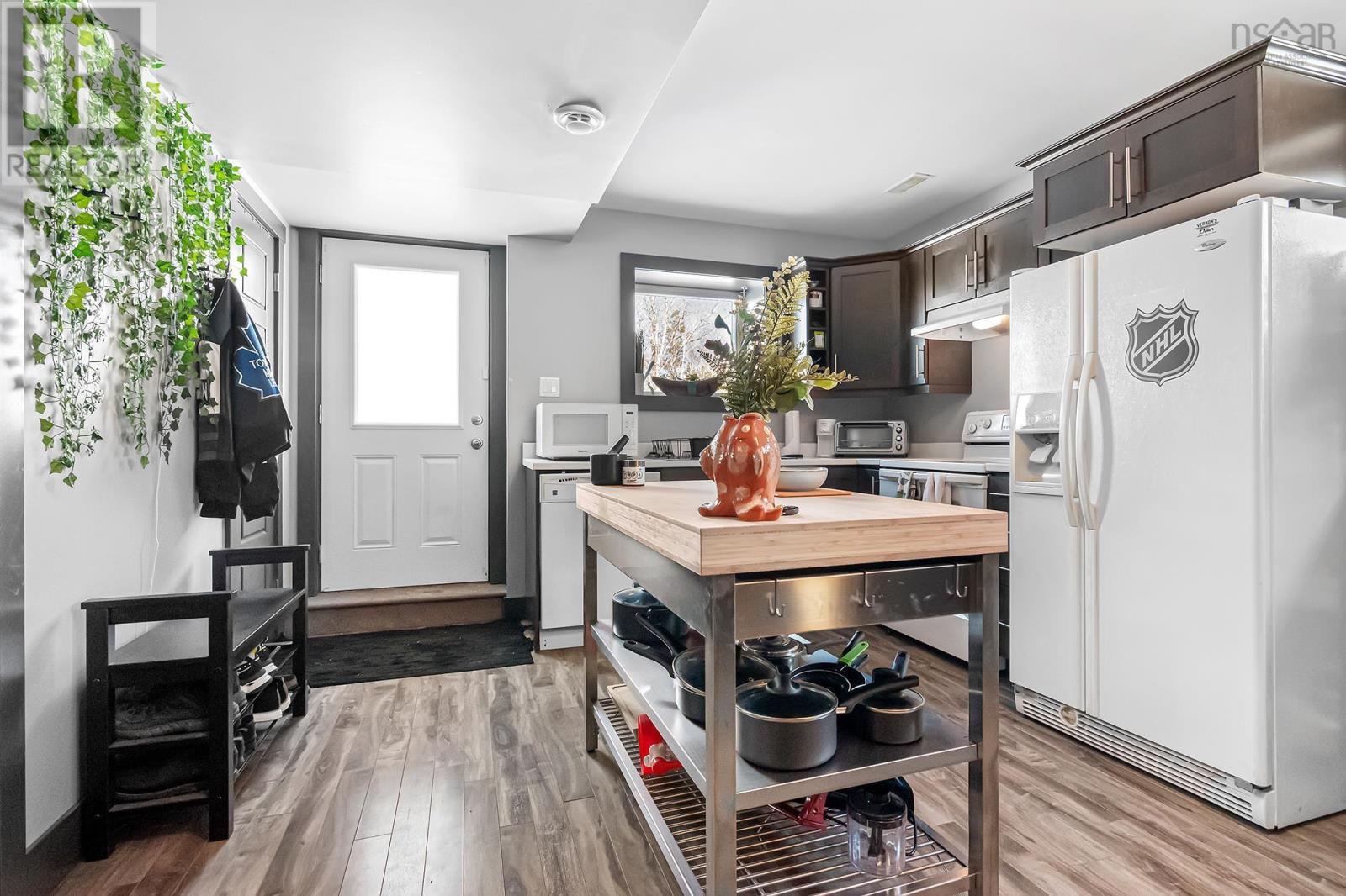 Property 20 of 50 of 266 Kernwood Drive