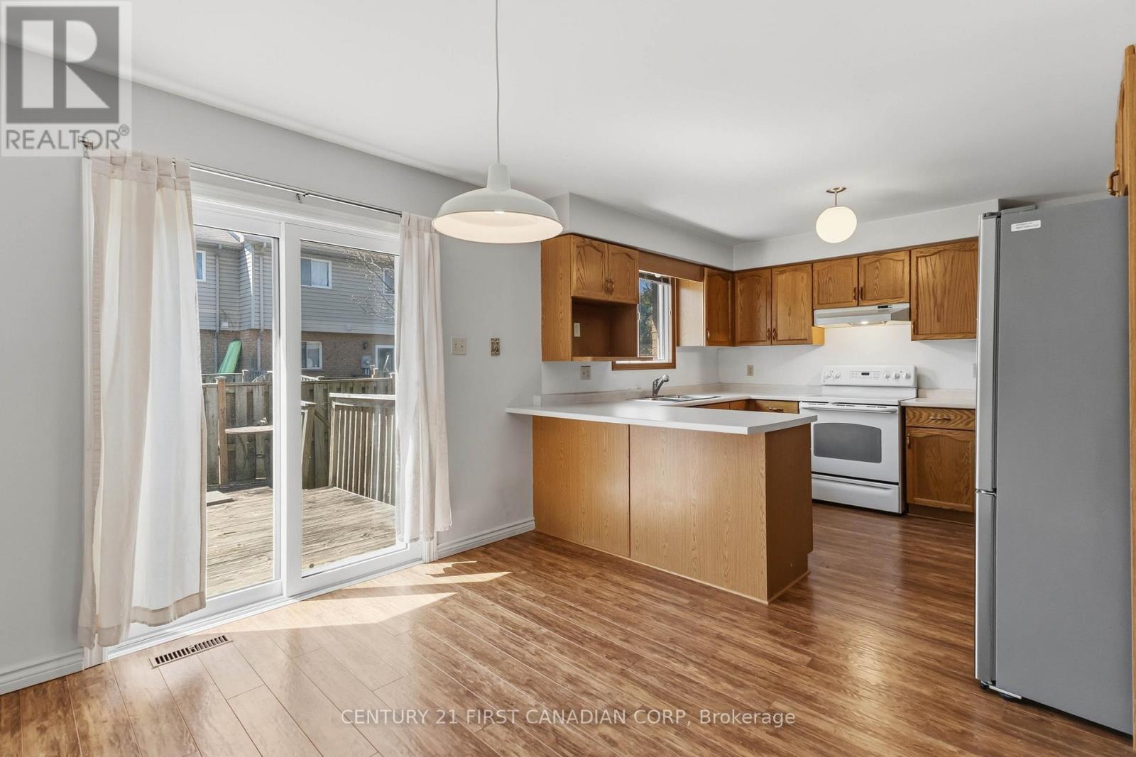 #7 1920 MARCONI BOULEVARD - 20