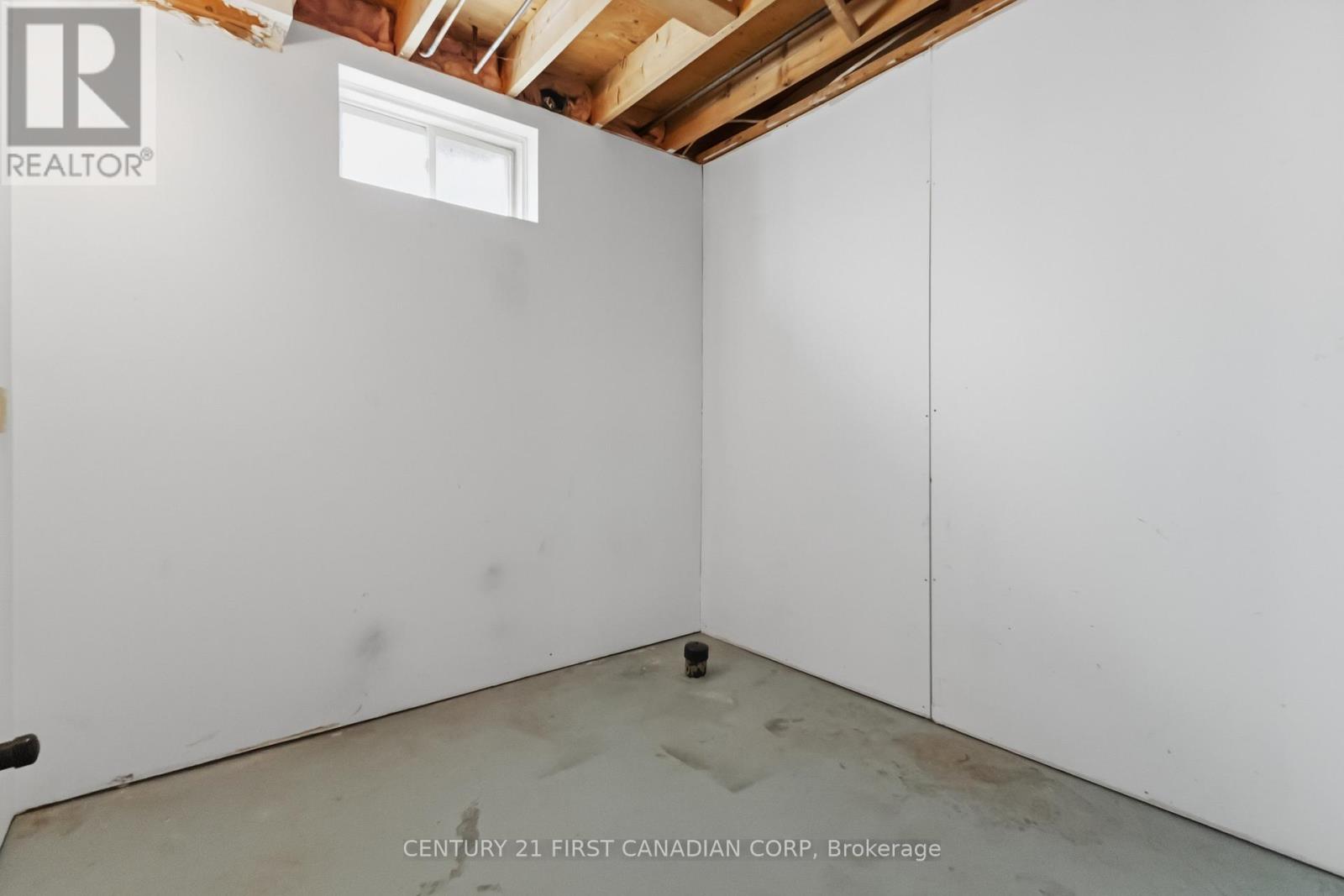 #7 1920 MARCONI BOULEVARD - 35