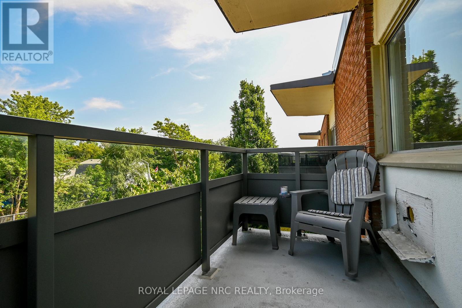 #316 242 OAKDALE AVENUE - 6