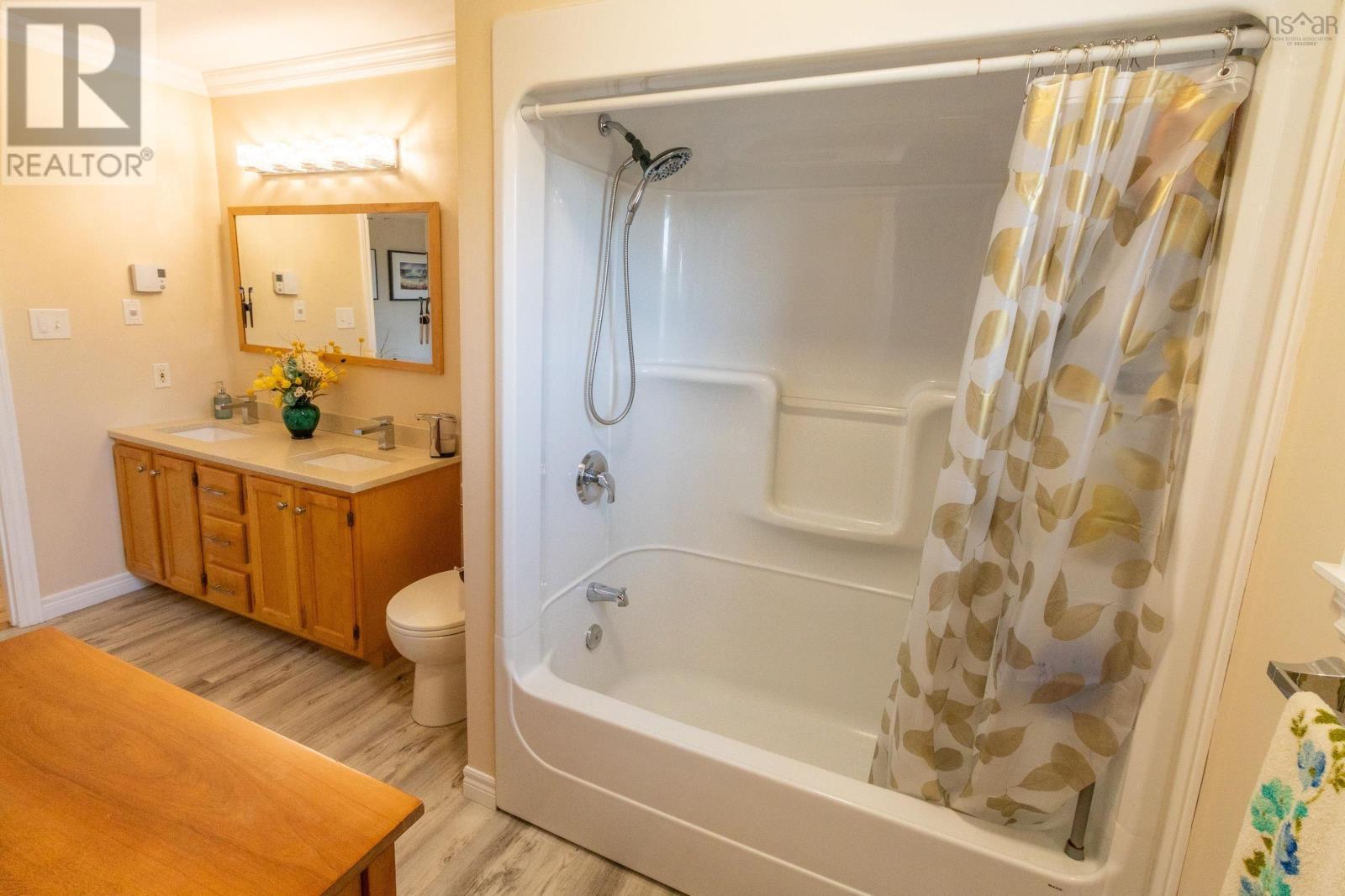 1863 ACADIA DRIVE - 14