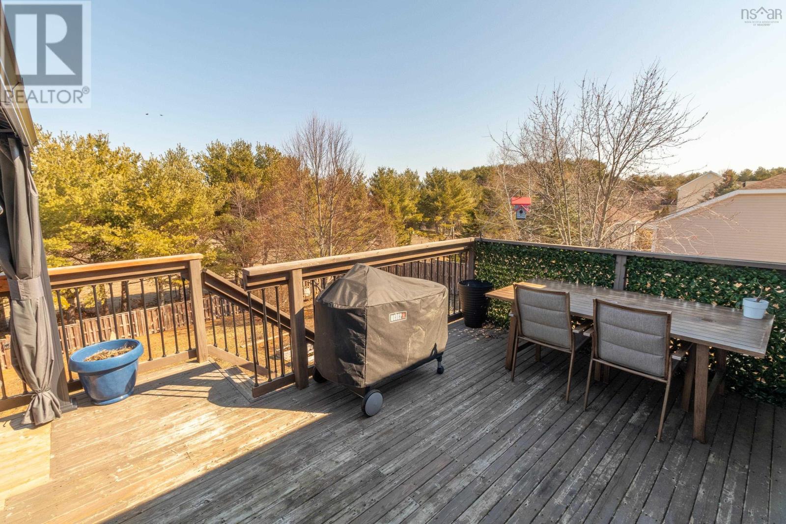 1863 ACADIA DRIVE - 23