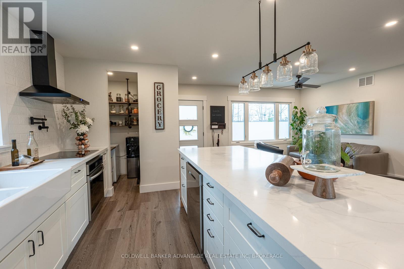 1013 HWY 20 HIGHWAY W - 11