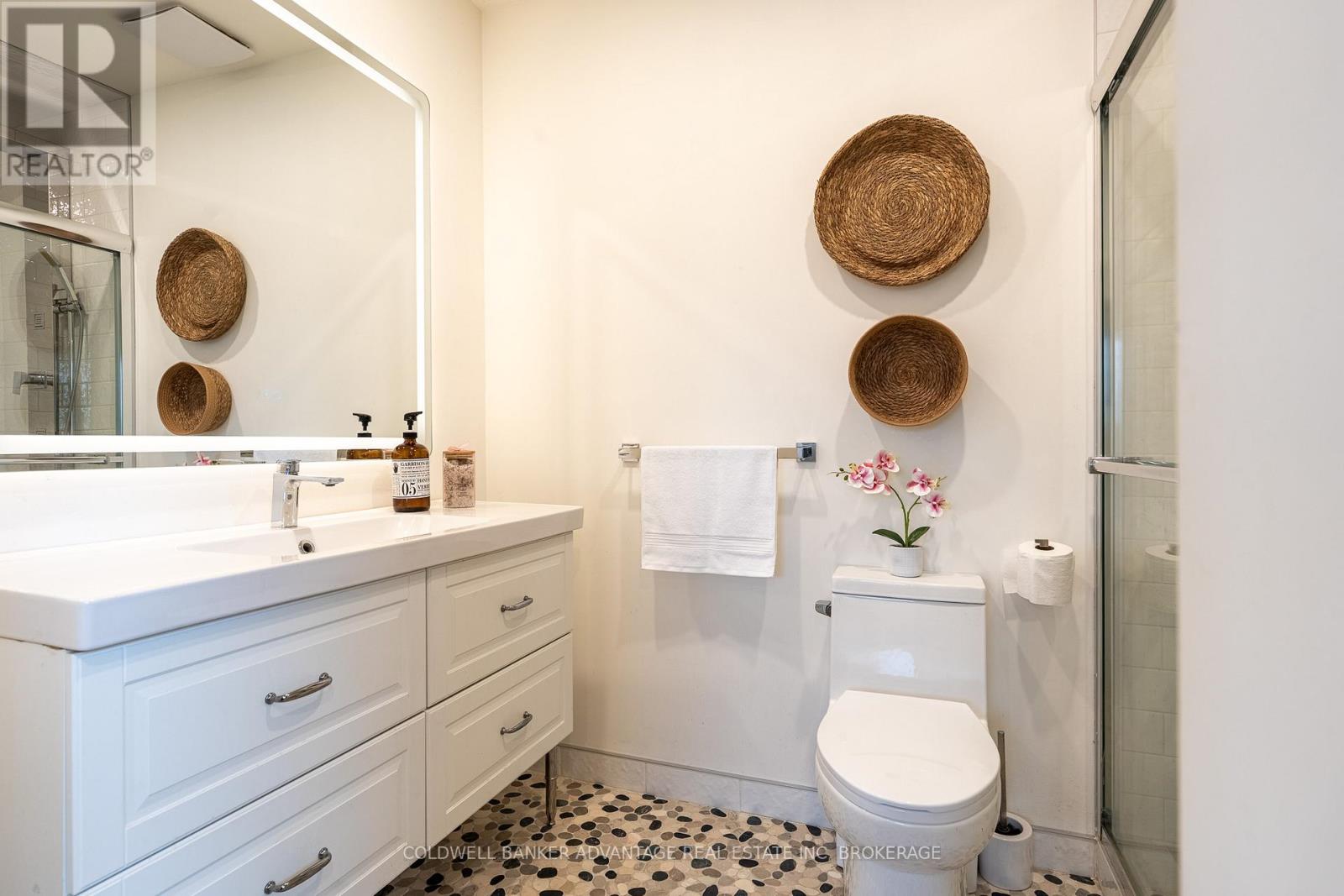 1013 HWY 20 HIGHWAY W - 17