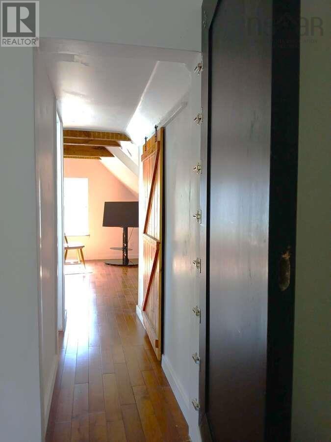 3 BREAKWATER LANE - 18