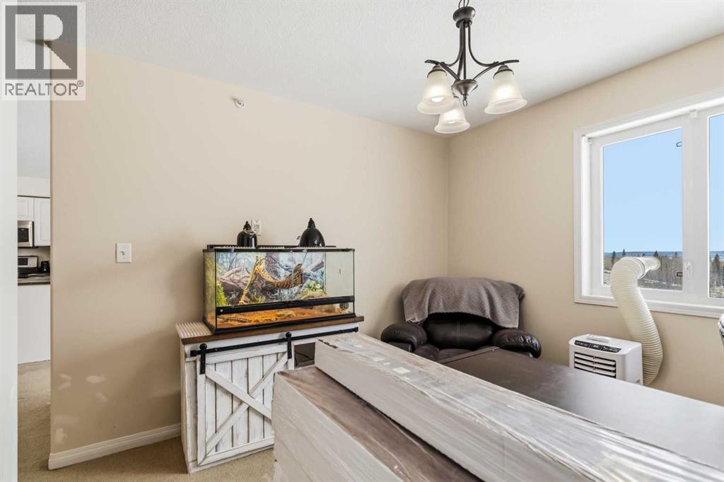 #404 248B GROSBEAK WAY - 24