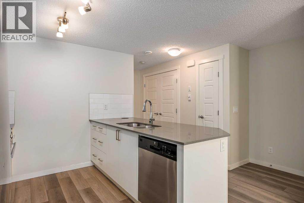 305 CRANBROOK SQUARE SE - 11