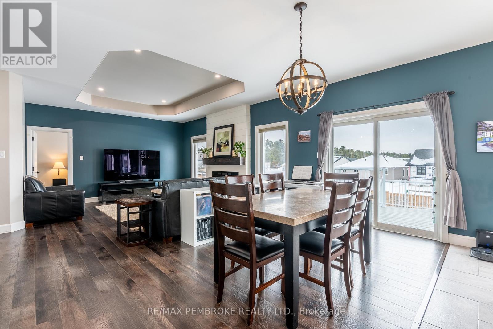 67 NOBLE CRESCENT - 12