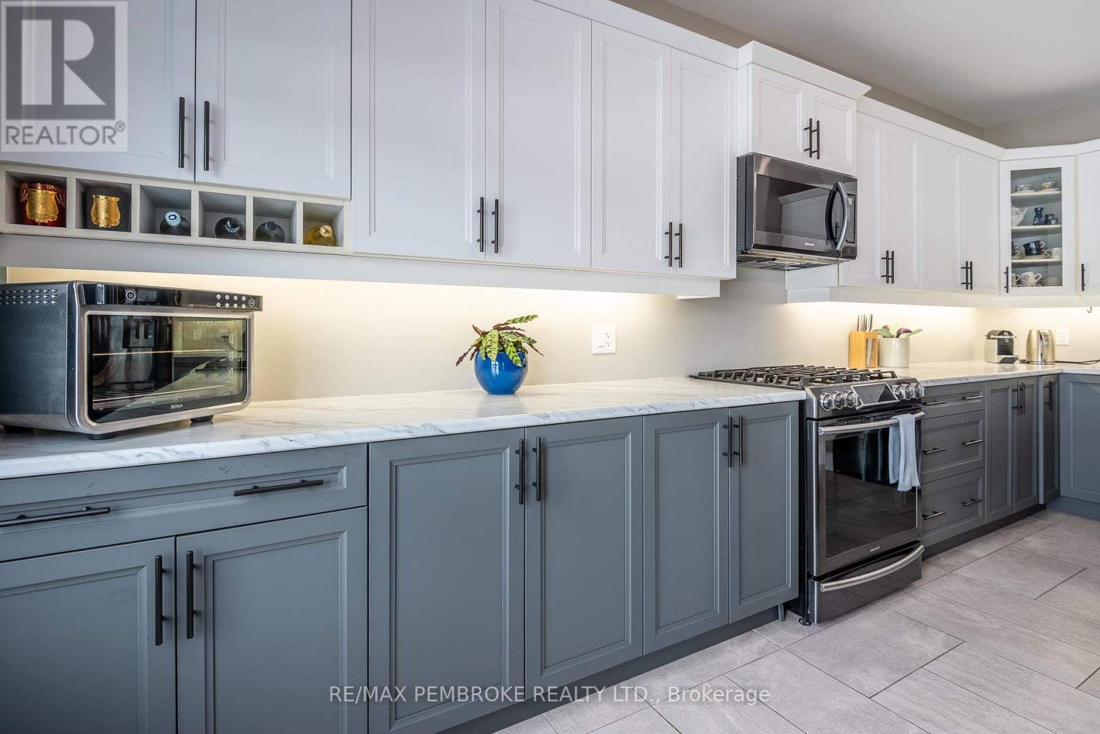 67 NOBLE CRESCENT - 17