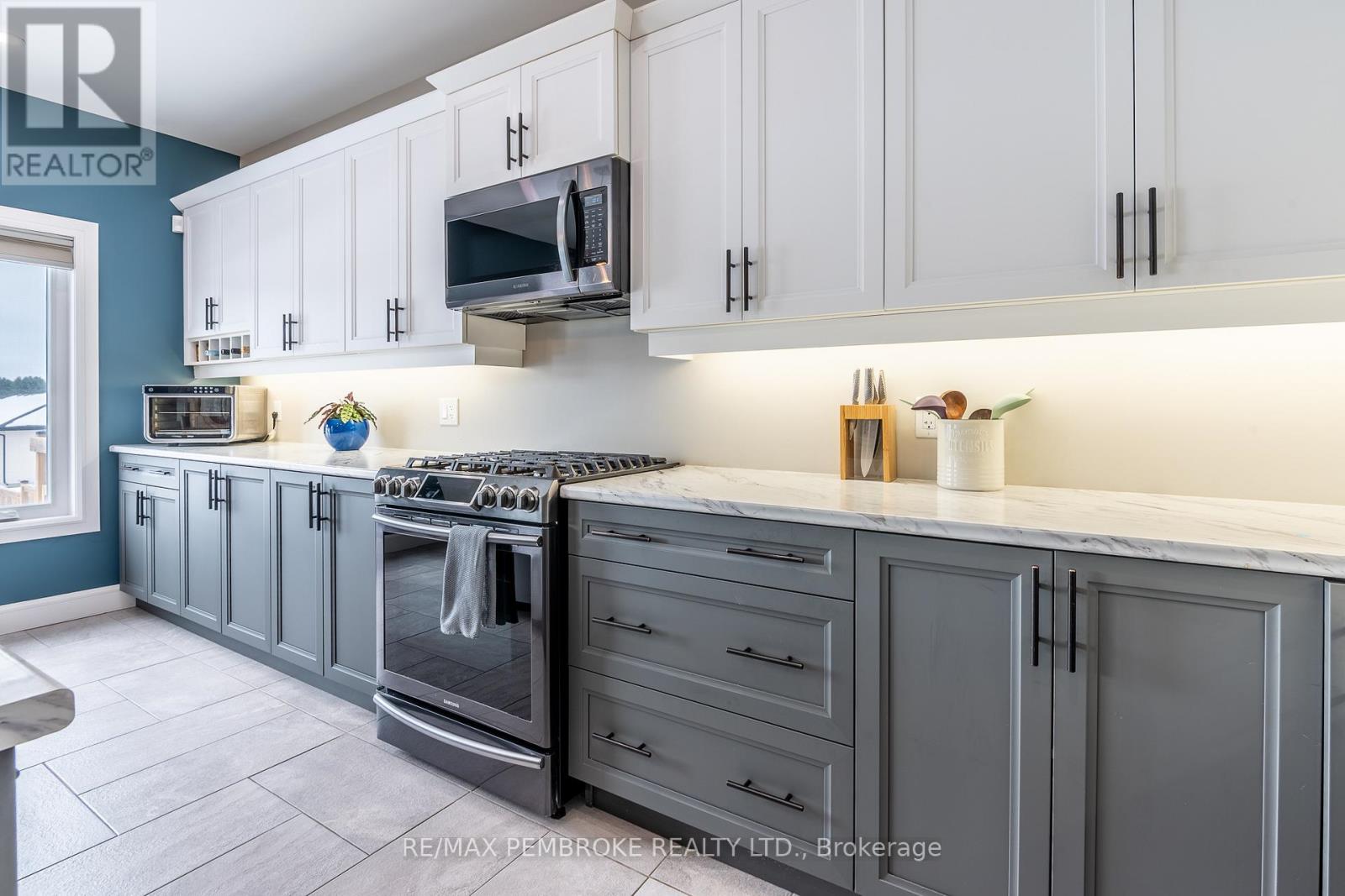 67 NOBLE CRESCENT - 18