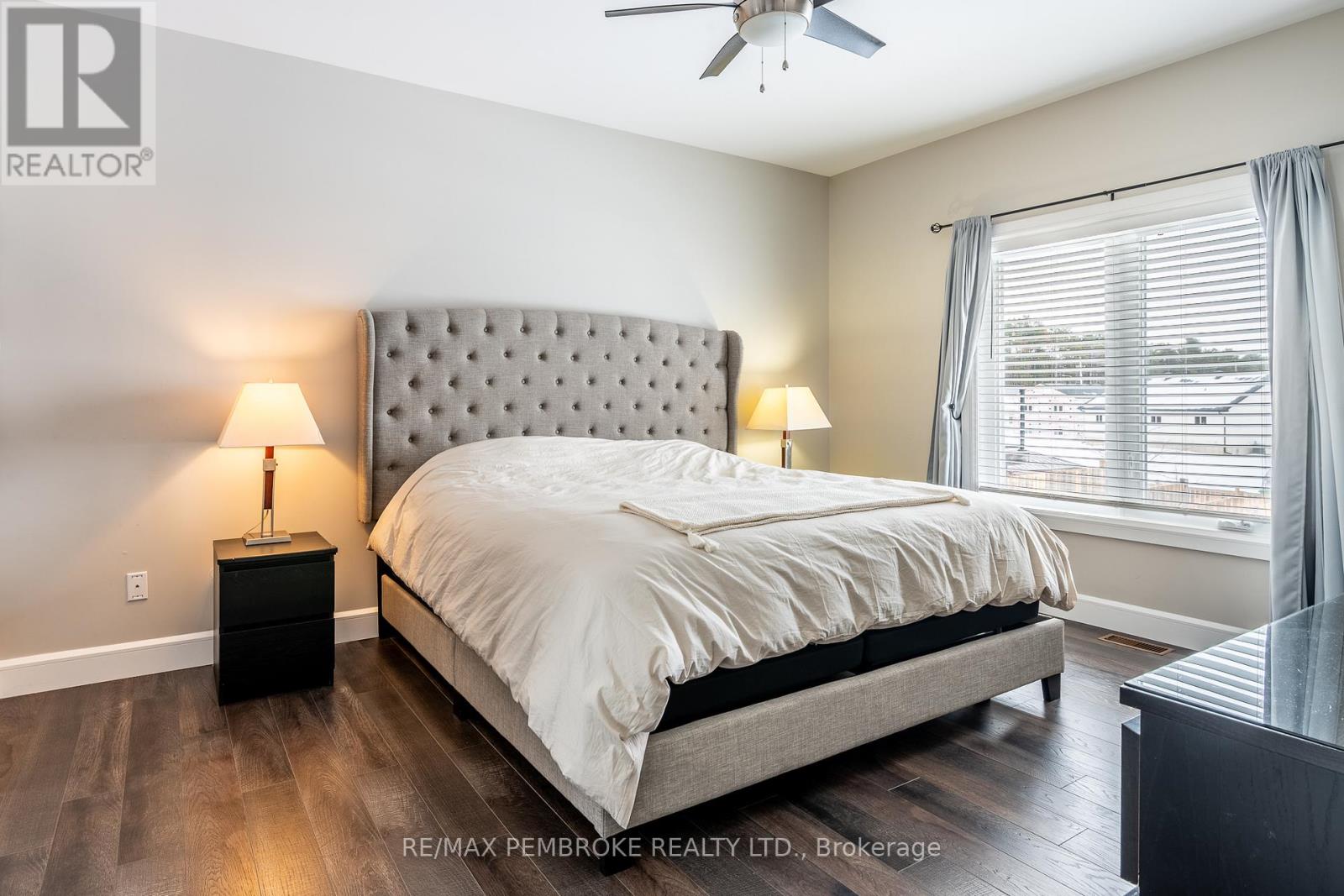 67 NOBLE CRESCENT - 23