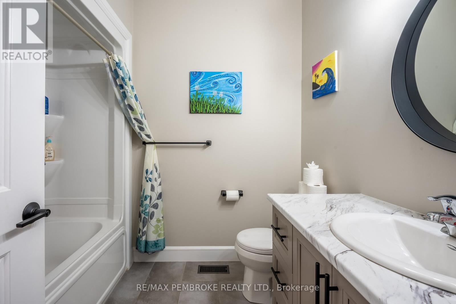 67 NOBLE CRESCENT - 29