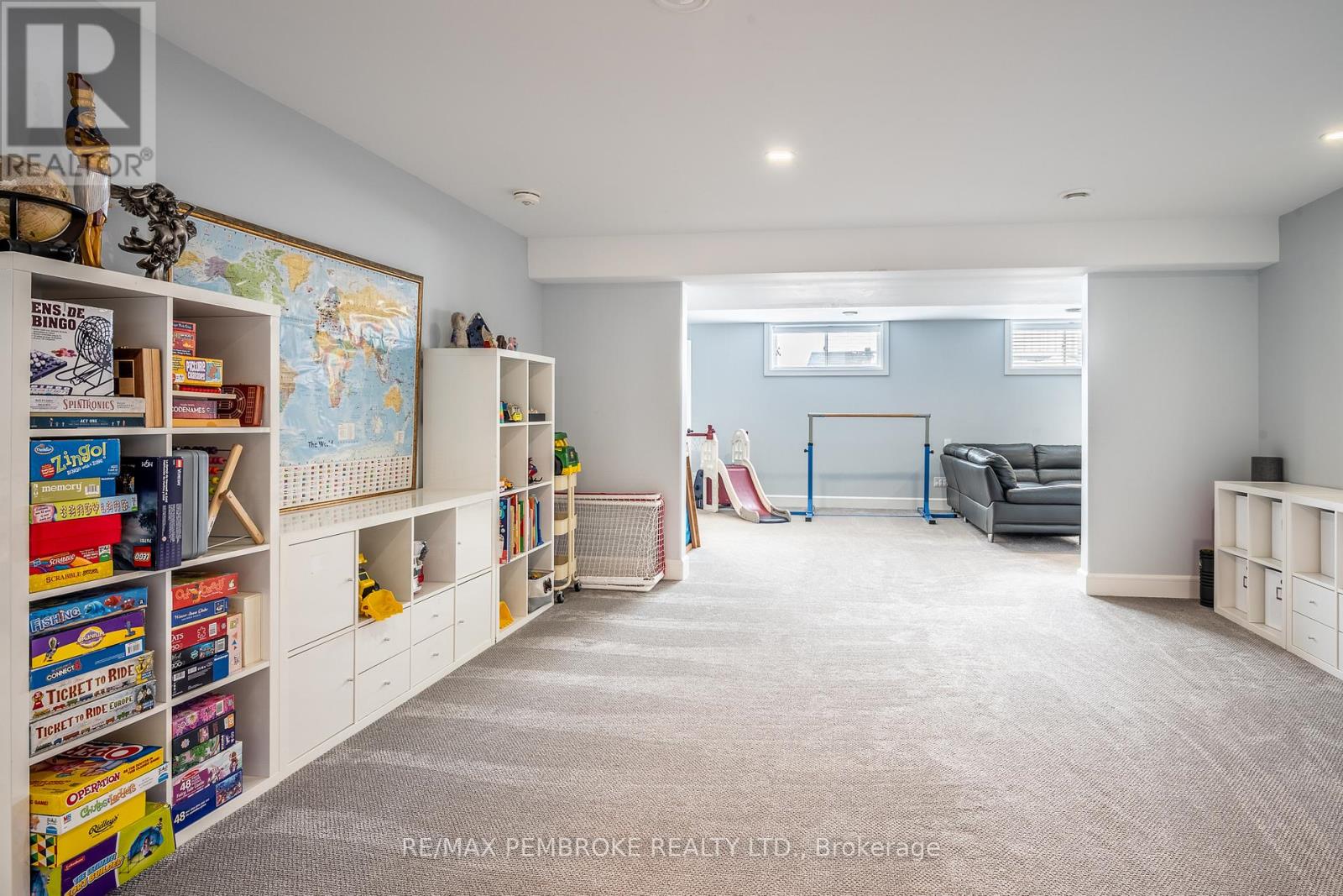 67 NOBLE CRESCENT - 37