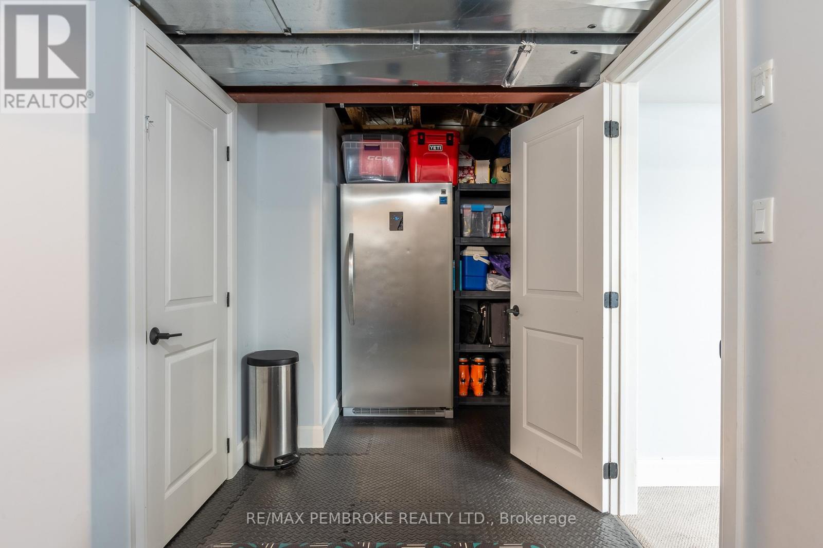 67 NOBLE CRESCENT - 45