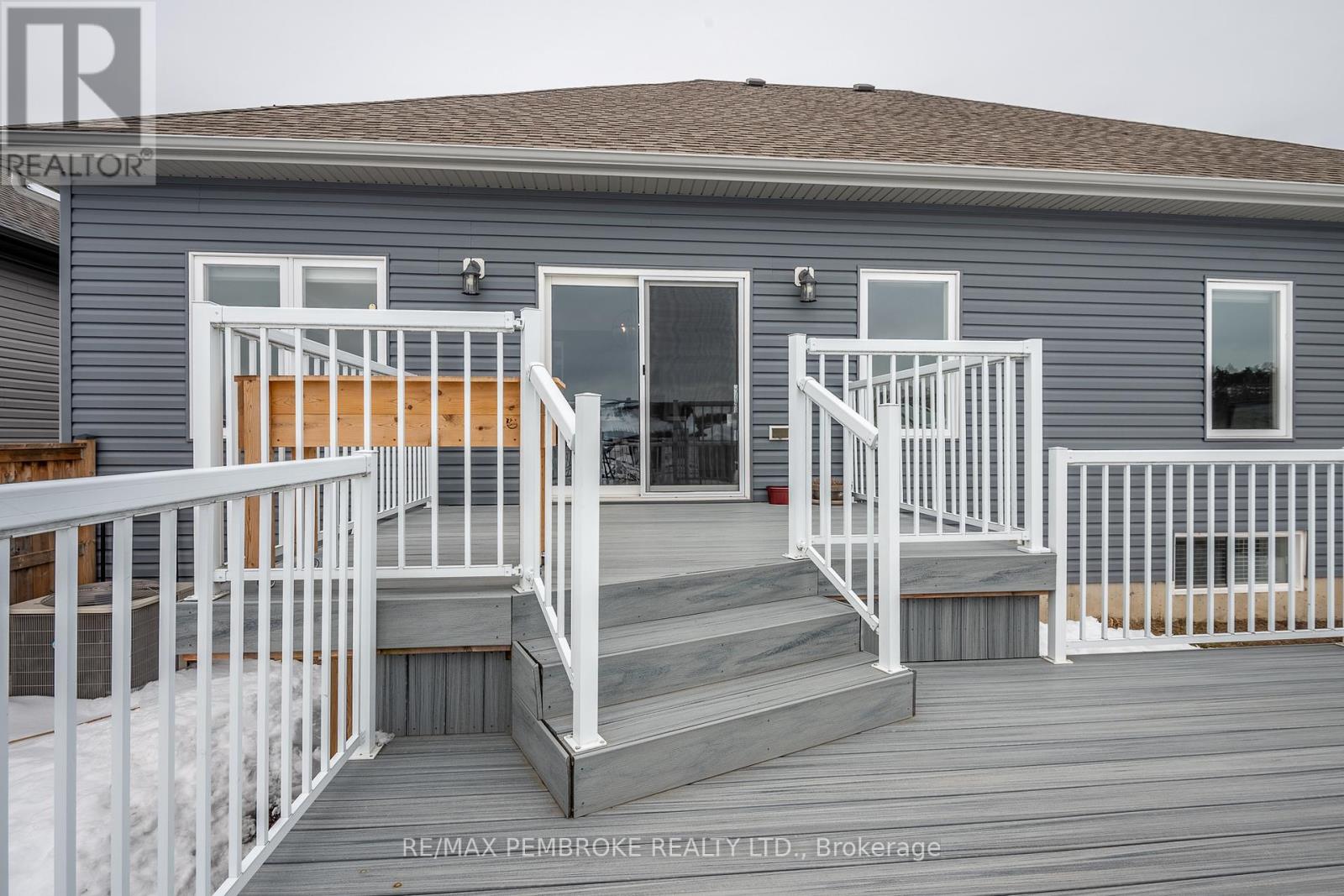 67 NOBLE CRESCENT - 47