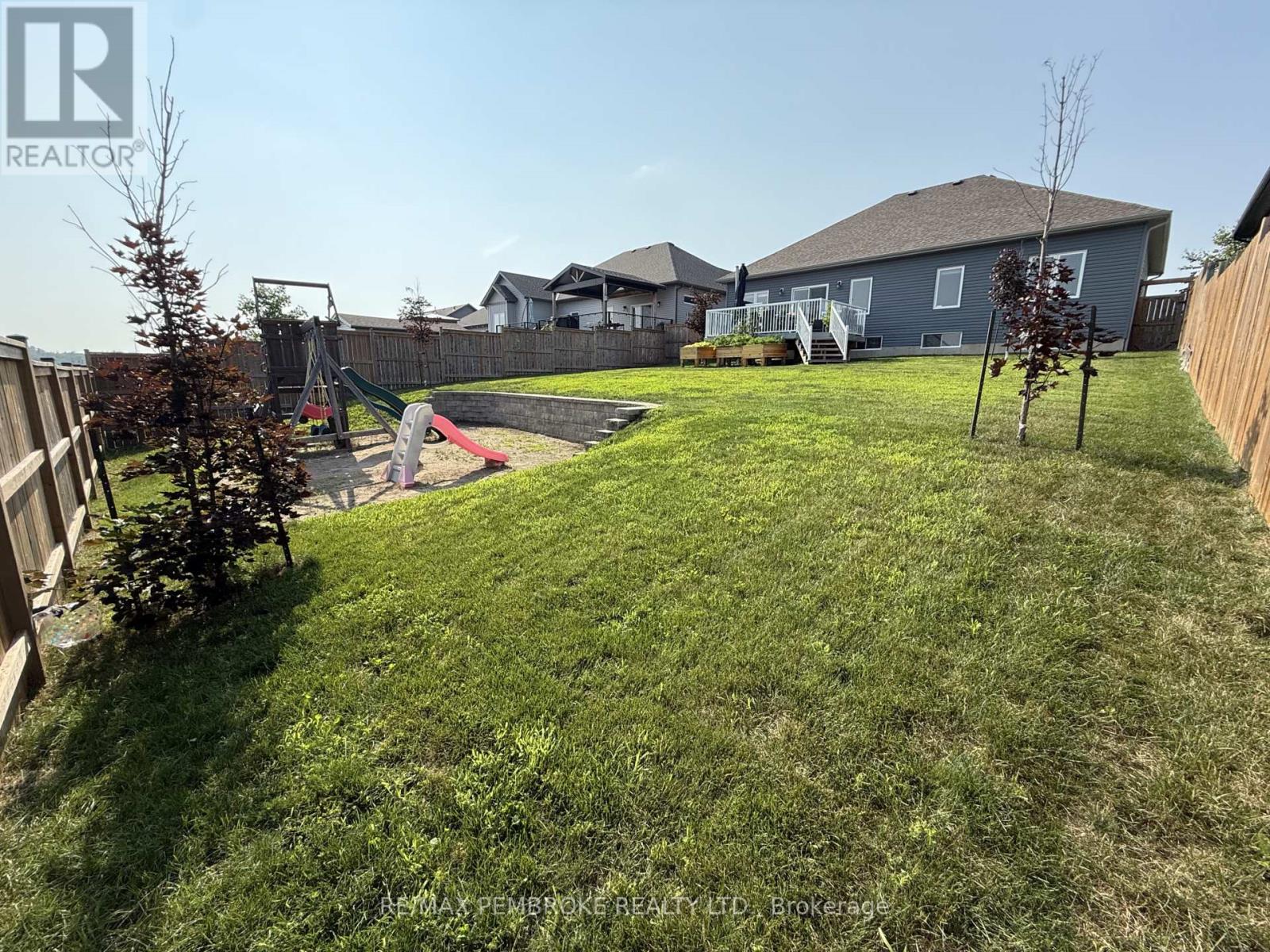 67 NOBLE CRESCENT - 49