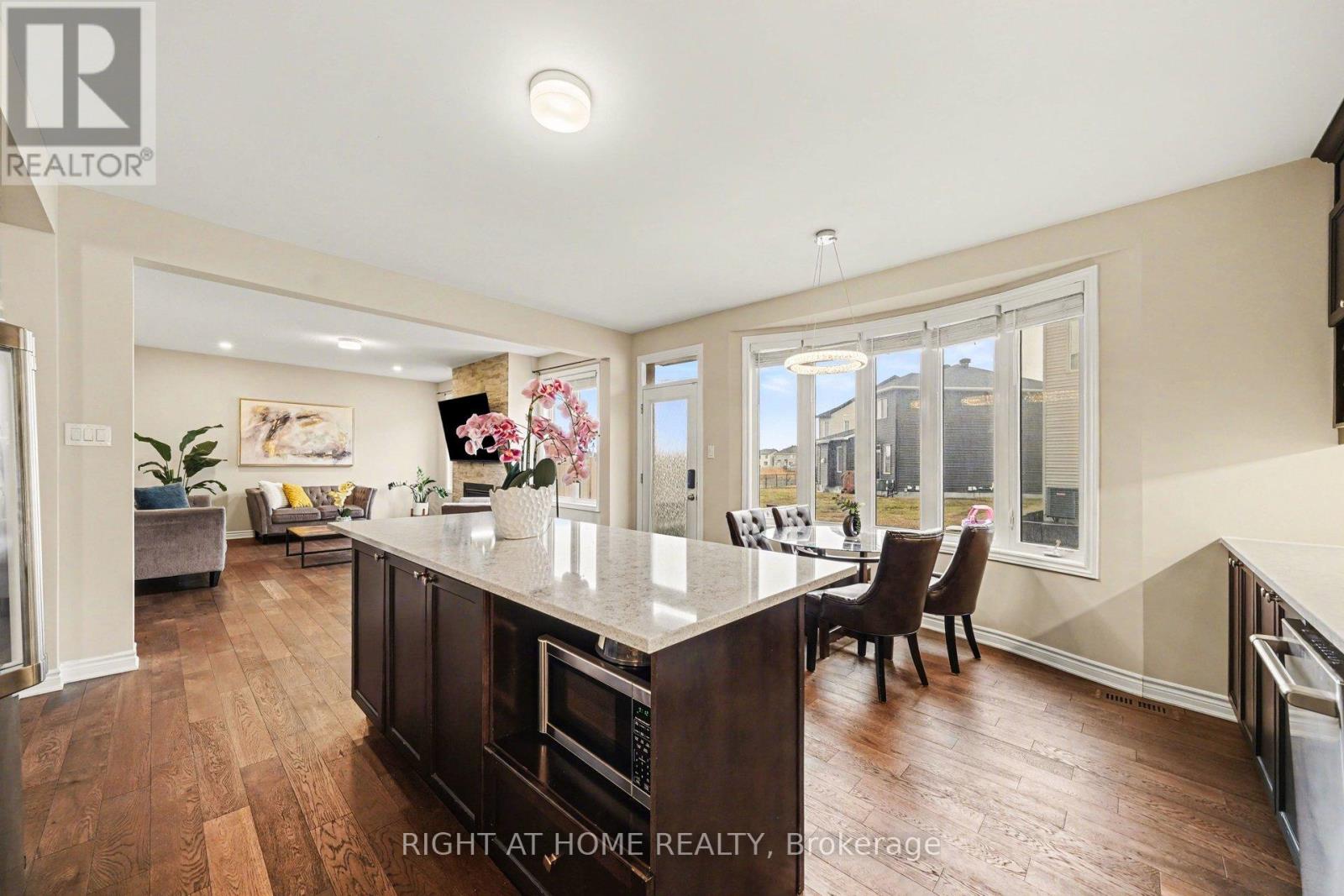 1089 APOLUNE STREET - 10