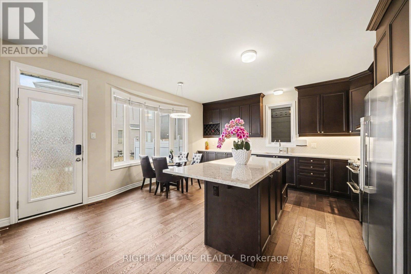 1089 APOLUNE STREET - 11