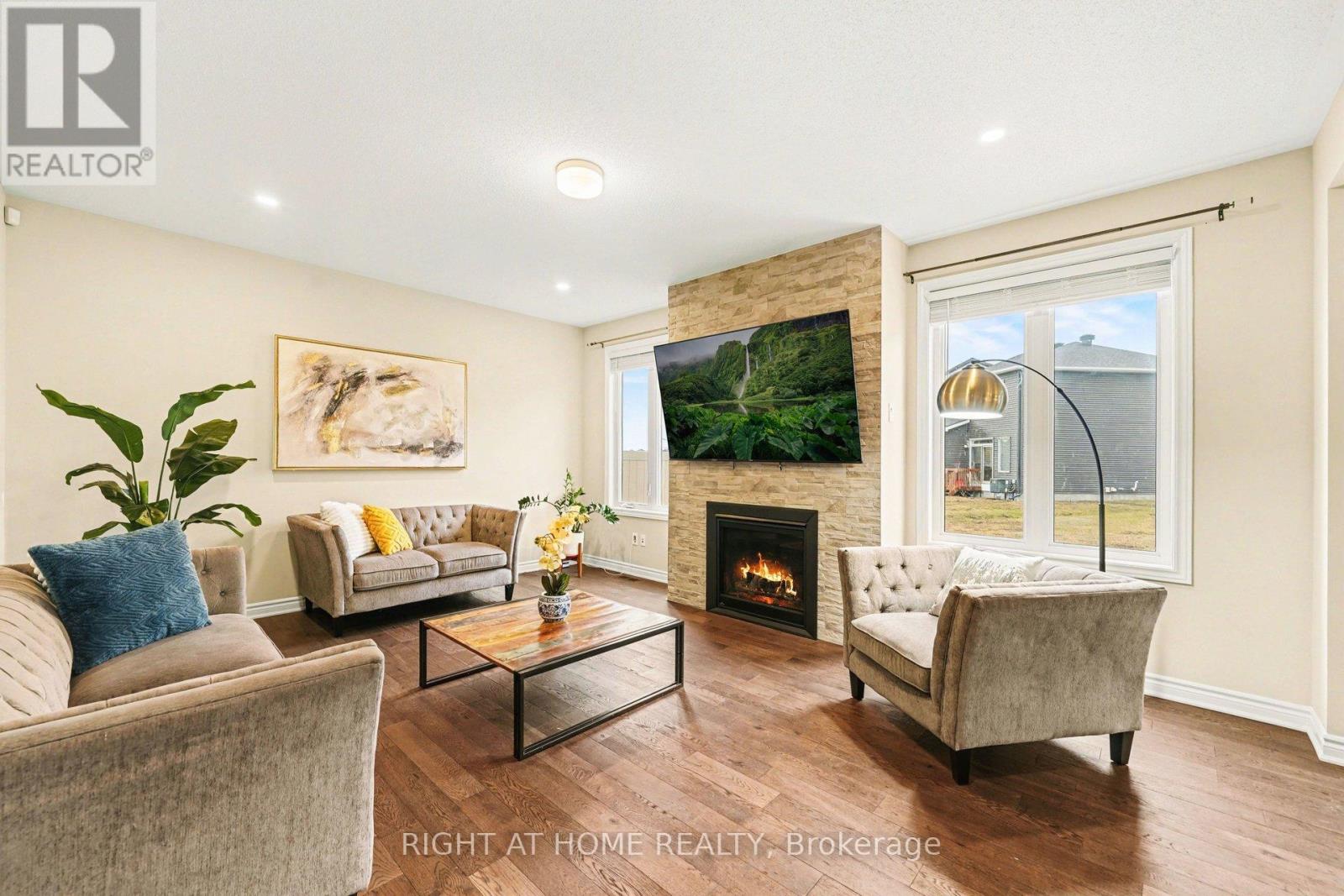 1089 APOLUNE STREET - 15