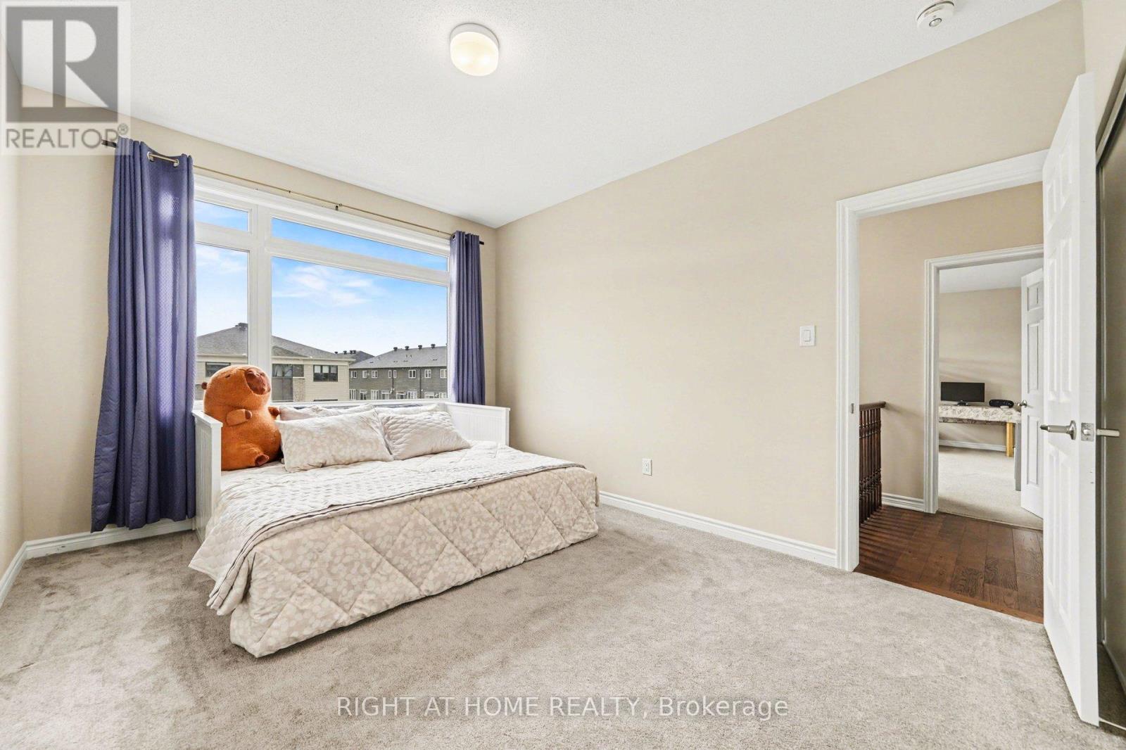 1089 APOLUNE STREET - 32