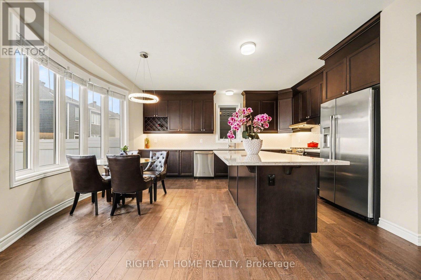 1089 APOLUNE STREET - 9