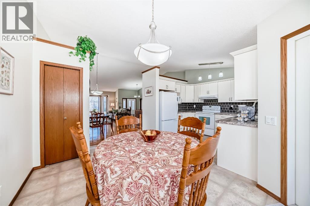 32 WEST MACKAY CRESCENT - 14