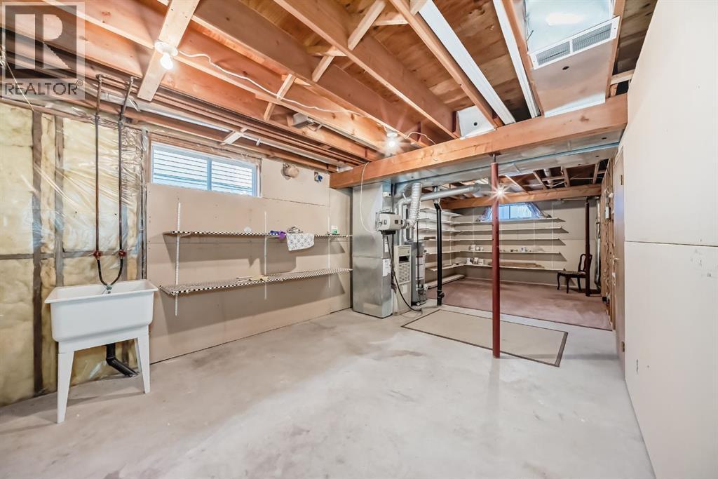 32 WEST MACKAY CRESCENT - 29