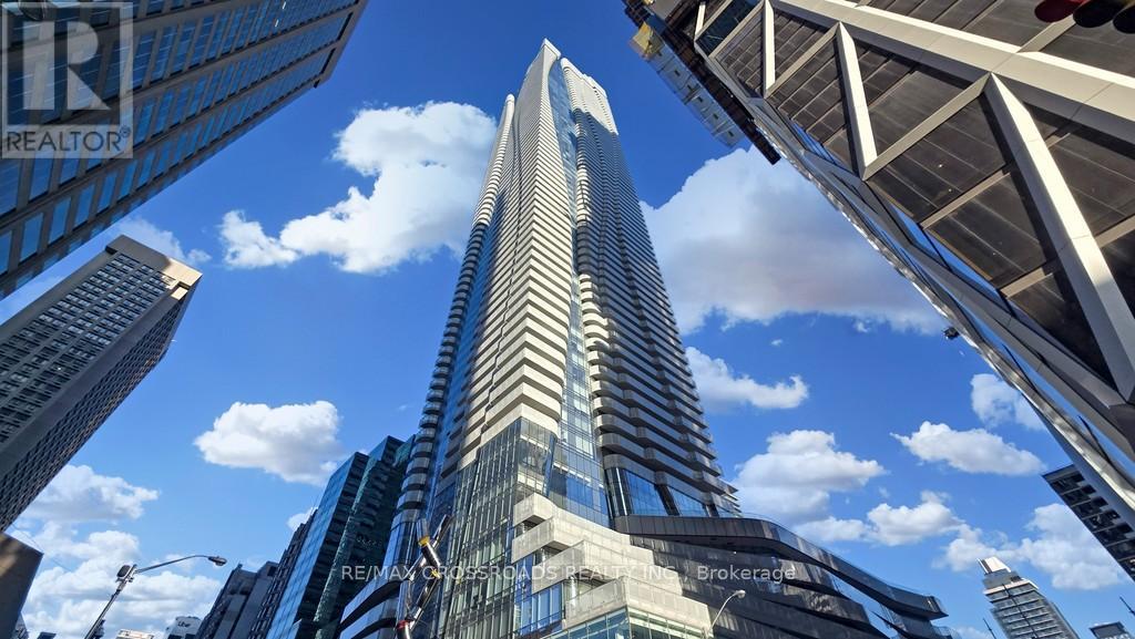 #3208 1 BLOOR STREET - Image 2