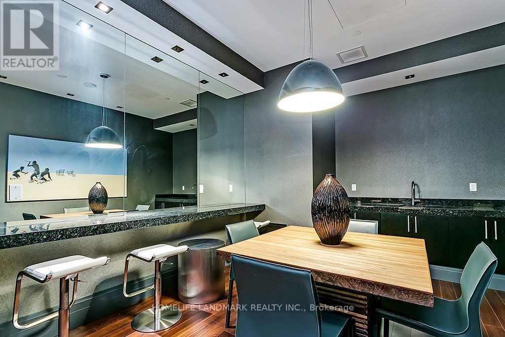 #205 55 SPEERS ROAD - 31