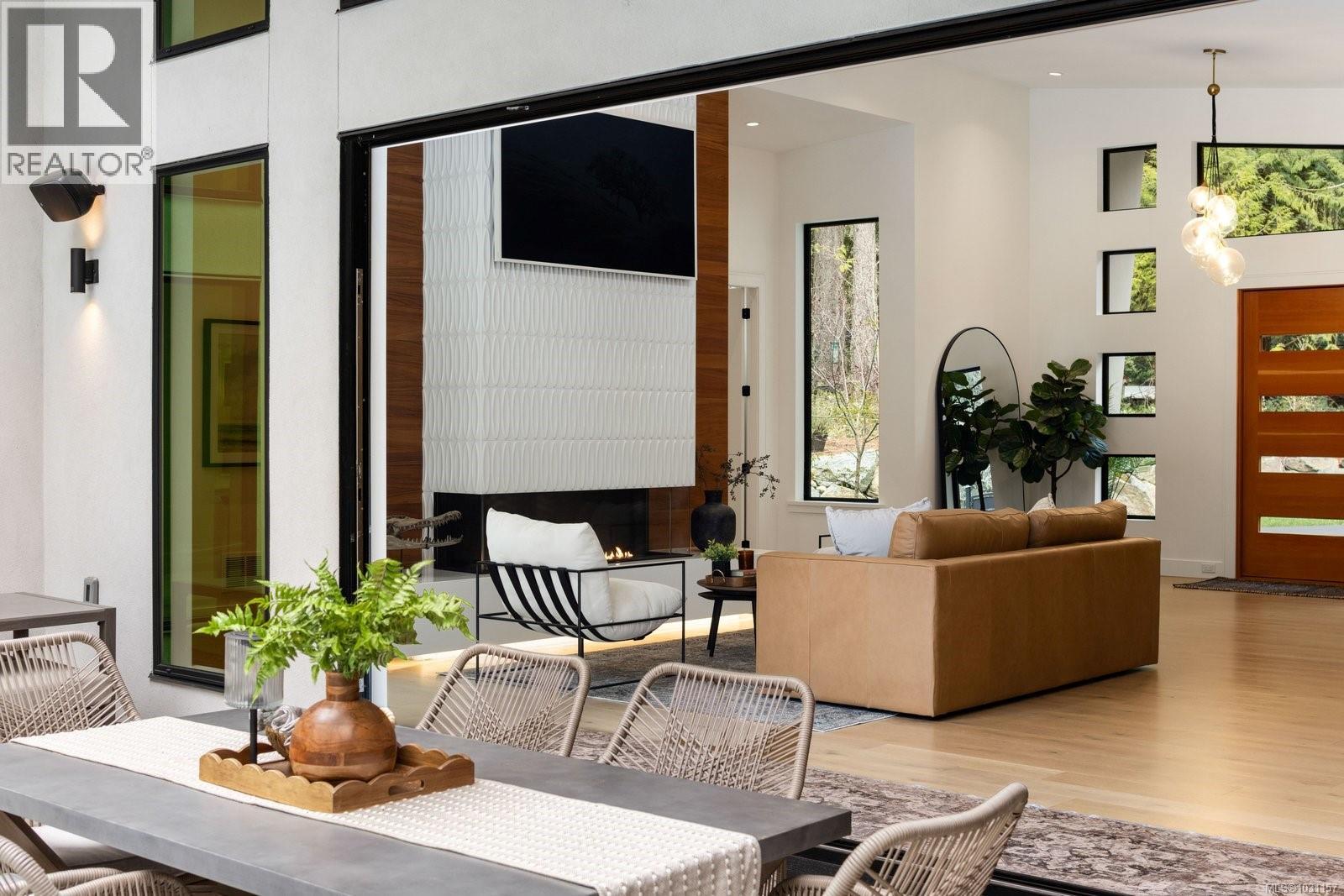 867 BRADLEY DYNE RD - 17