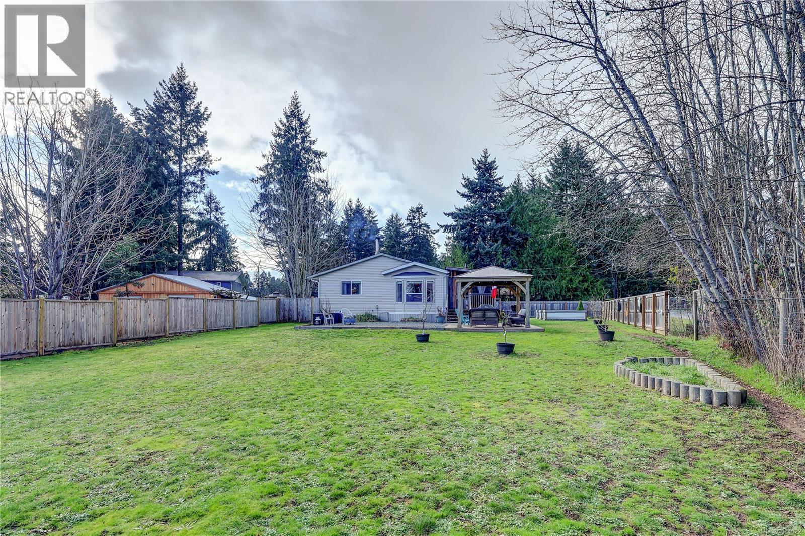 2339 GOULD RD E - 32