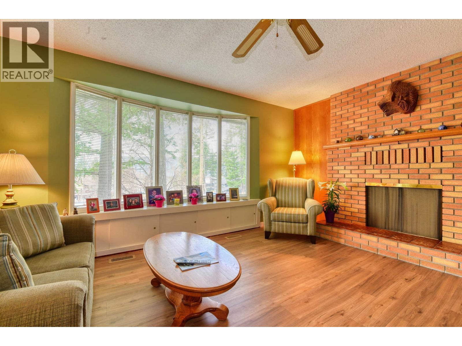 1220 CLARKE AVENUE - Image 2