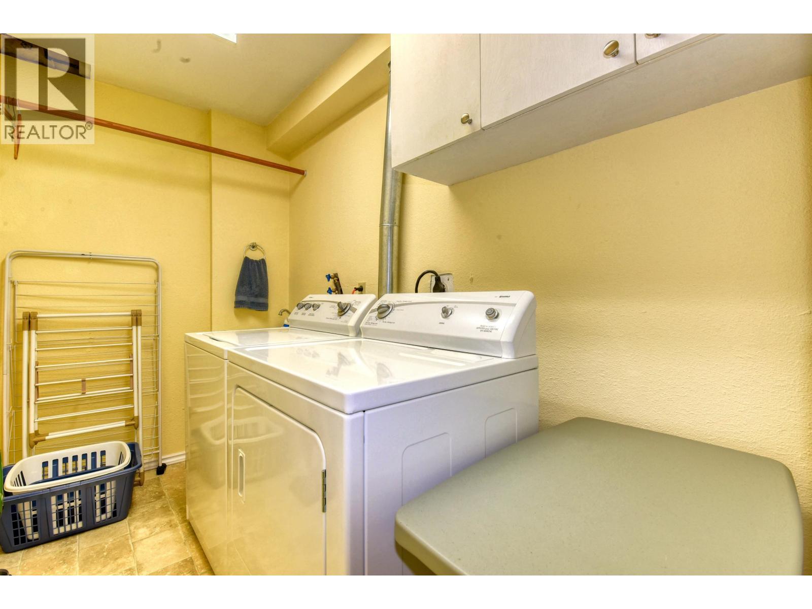 1220 CLARKE AVENUE - 20