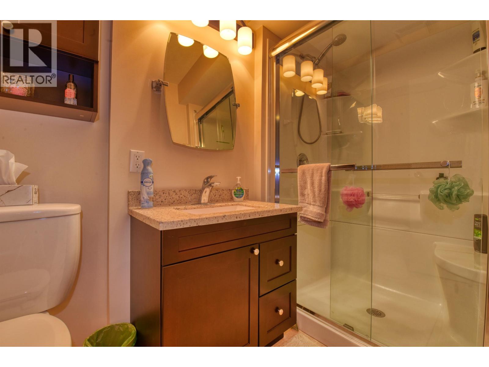 1220 CLARKE AVENUE - 21