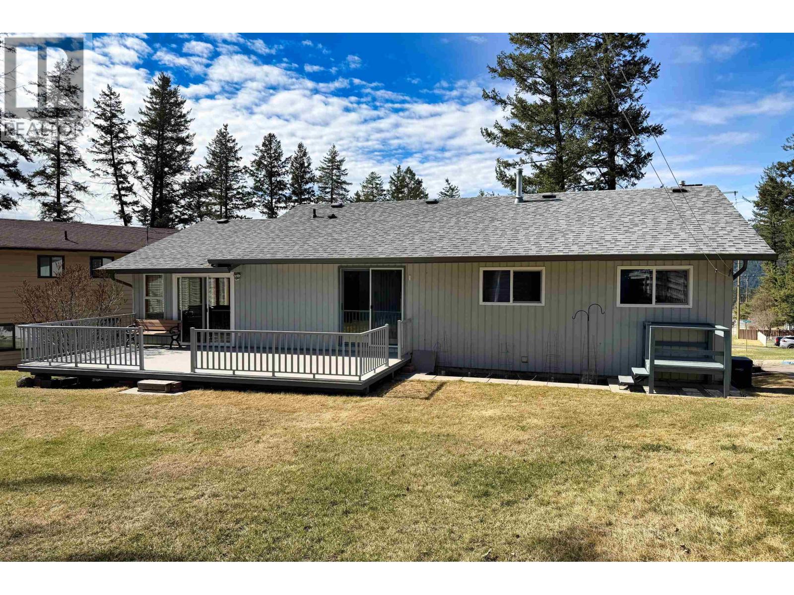 1220 CLARKE AVENUE - 23