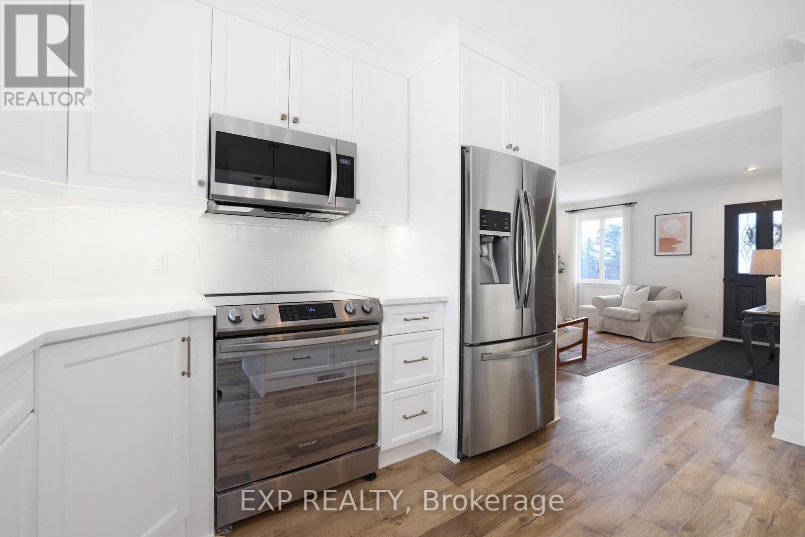 150 STEVENSON CRESCENT - 20