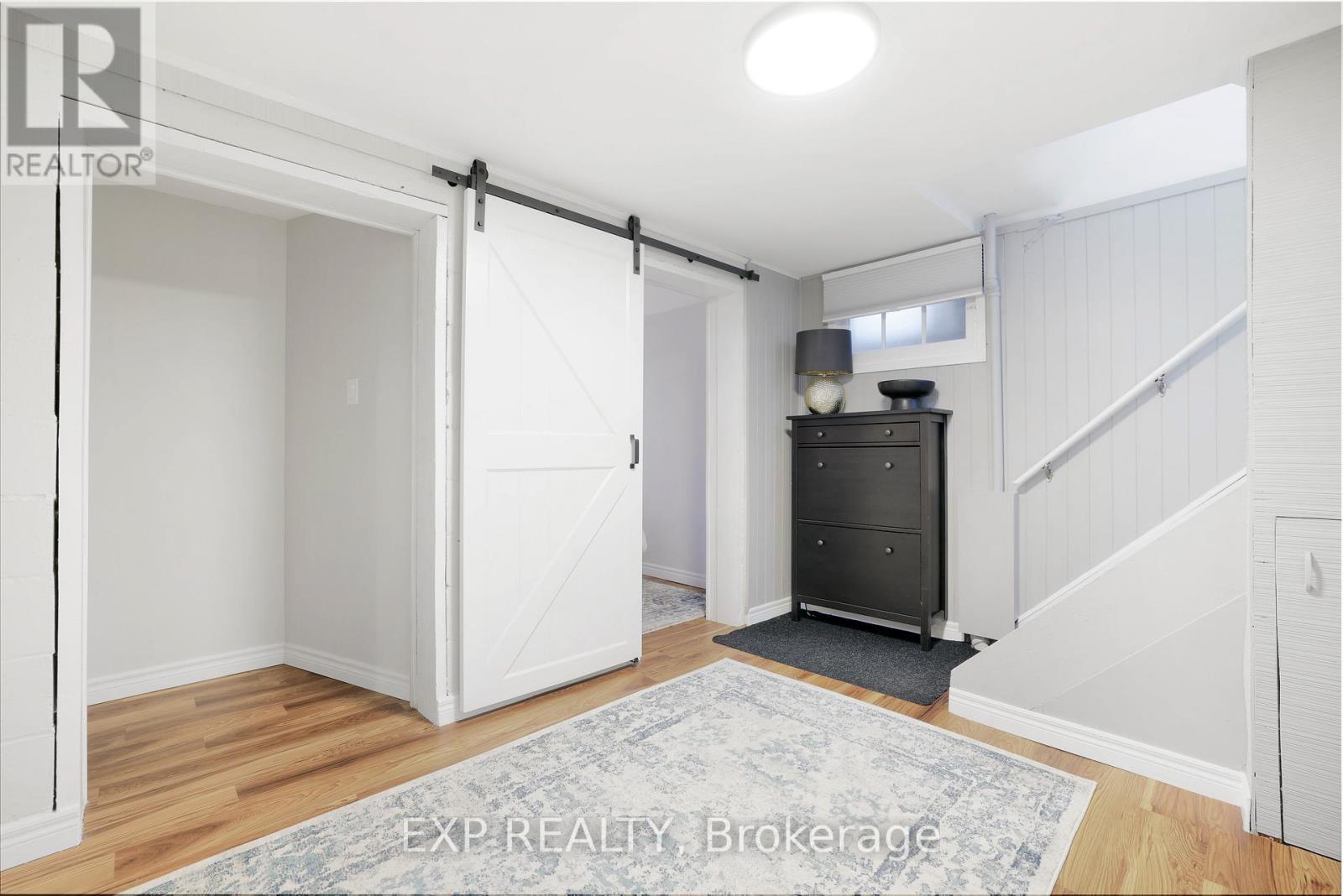 150 STEVENSON CRESCENT - 34