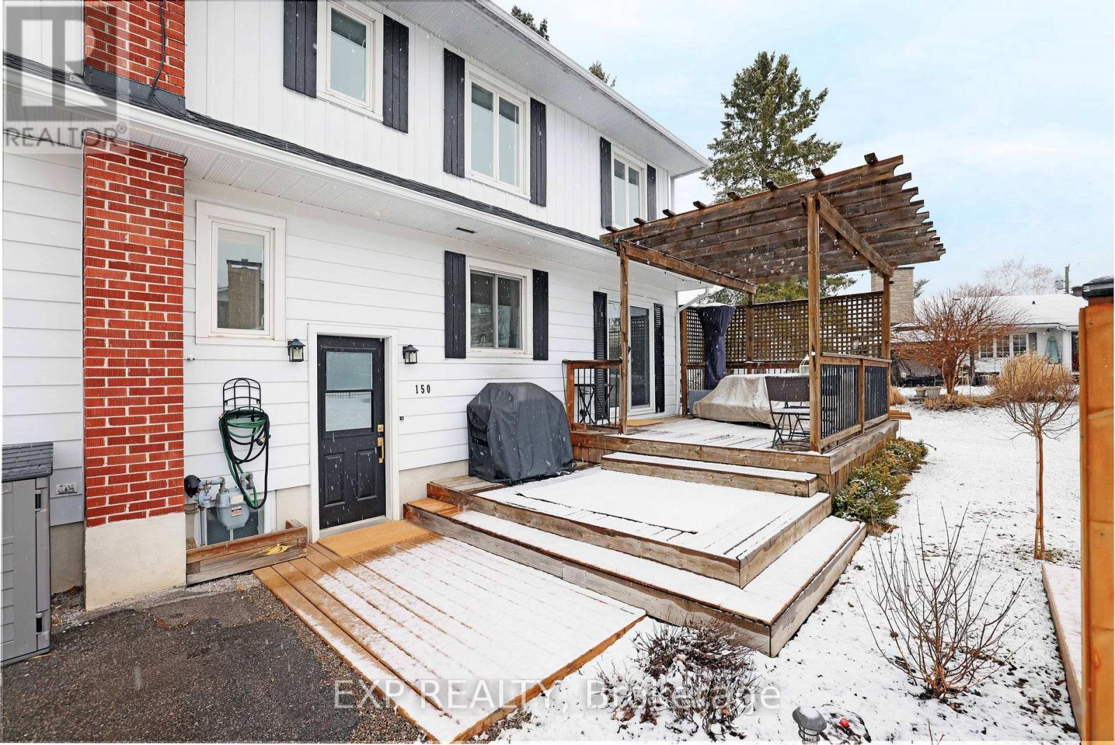 150 STEVENSON CRESCENT - 43