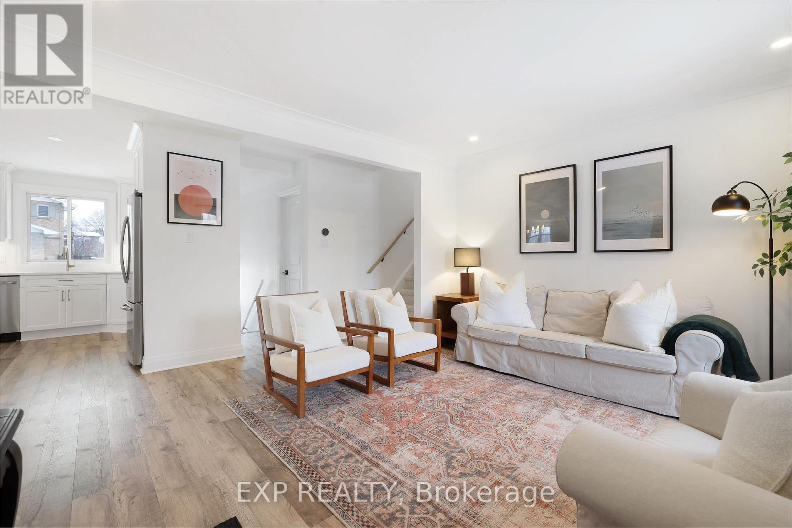 150 STEVENSON CRESCENT - 5