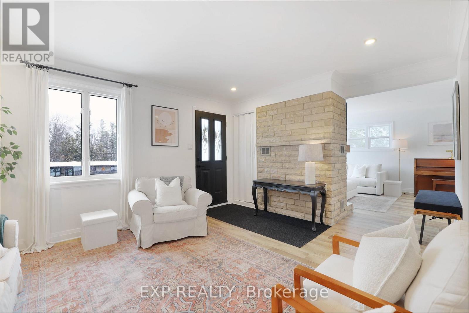 150 STEVENSON CRESCENT - 8