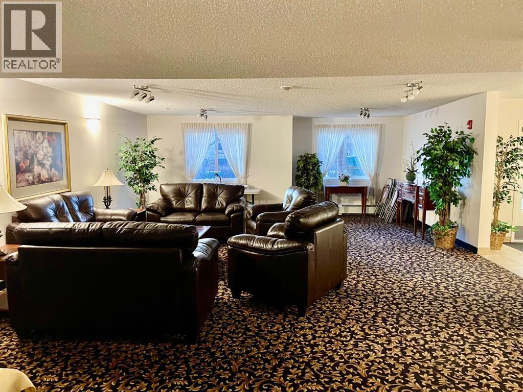 
          928 Arbour Lake Road Northwest
            <br/>
            <span>Calgary</span>
            , 
            <span>AB</span>
             <span>T3G5T2</span>
         - Photo 21