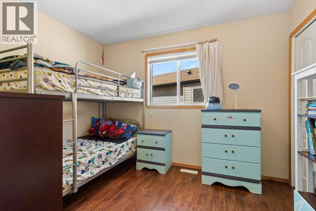 12 HANSEN CLOSE - 23